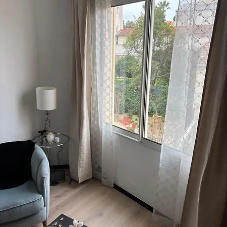 Luxury, Newly Renovated, 2-room Apartment, Banana