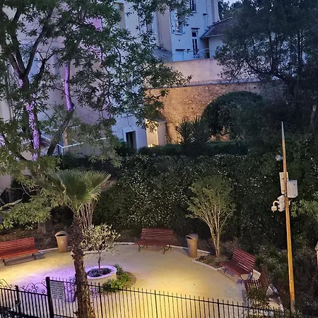 Luxury, Newly Renovated, 2-room Apartment, Banana * Cannes
